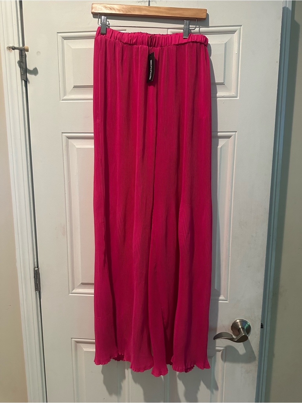 PrettyLittleThing Pink Pleated Wide-Leg Pants-New & Super cute!